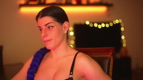 Stella online show from December 2024 05:42:02 AM