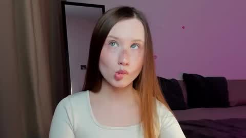 stella_sunny online show from December 2024 03:00:02 PM