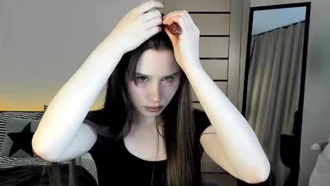 stella_sunny online show from February 2026 05:38:02 PM