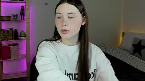 Snapshot of stella_sunny chatting on April 2026 11:54:02 PM stella_sunny online show from April 2026 11:54:02 PM