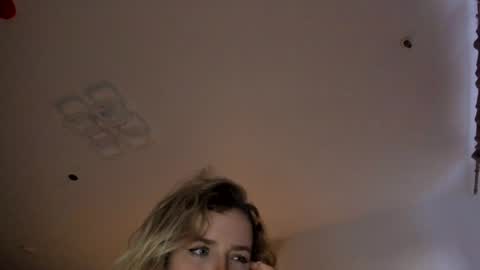 Asella online show from December 2024 12:27:01 PM