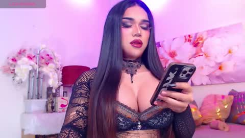 CALL ME STELLA online show from December 2025 03:00:02 AM