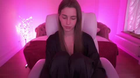 stellahoneywell online show from February 2026 07:56:02 AM