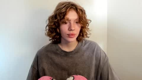 S T E L L A online show from October 2025 08:11:01 AM