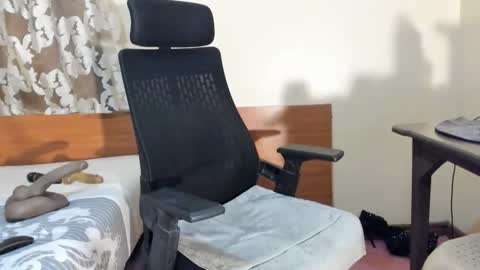 steph____3 online show from May 2026 03:41:01 PM