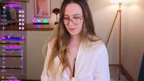 Emma online show from October 2025 09:46:01 PM