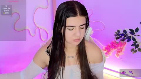 Emma online show from March 2026 11:32:02 PM