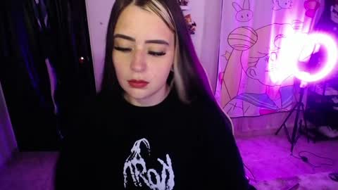 Snapshot of stephani_rousso chatting on May 2026 11:21:01 PM joha cosmo online show from May 2026 11:21:01 PM