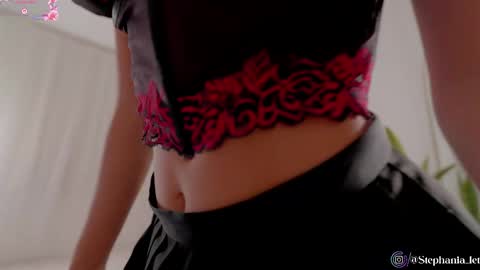 stephania_let online show from November 2025 06:07:01 PM