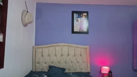 Stephania online show from April 2026 04:18:01 PM