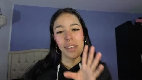 Snapshot of stephania_t chatting on June 2026 02:03:02 PM Stephania online show from June 2026 02:03:02 PM