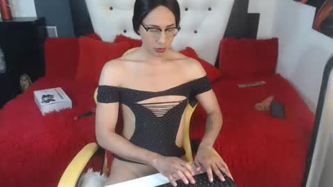 stephanieparadis online show from February 2026 04:12:02 PM