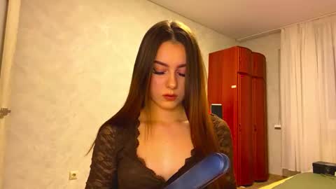 Snapshot of stephaniflicek chatting on March 2026 03:15:02 PM Stephani online show from March 2026 03:15:02 PM