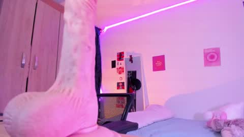 Snapshot of stephanifox chatting on February 2025 04:48:02 AM Stephanie online show from February 2025 04:48:02 AM