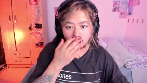 Snapshot of stephanifox chatting on March 2025 12:44:01 AM Stephanie online show from March 2025 12:44:01 AM