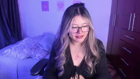 Snapshot of stephanifox chatting on November 2025 11:40:02 PM Stephanie online show from November 2025 11:40:02 PM