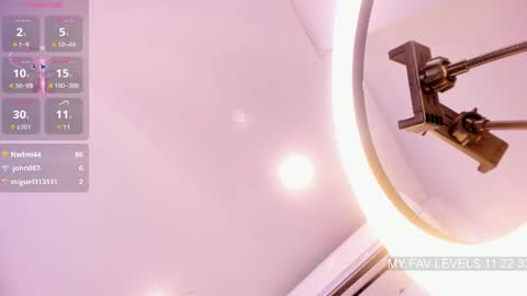 Stephany  online show from March 2025 07:49:02 PM