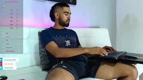 Snapshot of stephenbrown_ chatting on February 2025 04:23:02 AM ................ online show from February 2025 04:23:02 AM