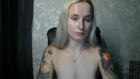 Snapshot of stephiepink chatting on October 2025 10:04:01 AM Grace online show from October 2025 10:04:01 AM