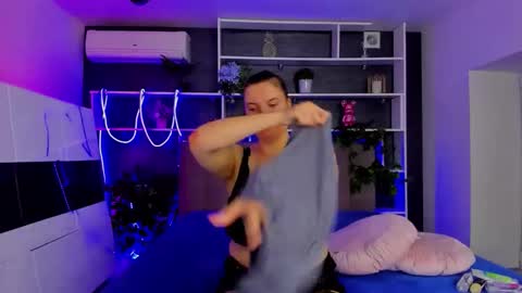 Stephie online show from March 2026 05:30:02 AM