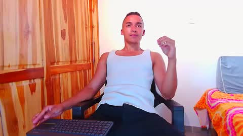 Snapshot of steven_modelo69 chatting on December 2024 01:46:01 AM steven_modelo69 online show from December 2024 01:46:01 AM
