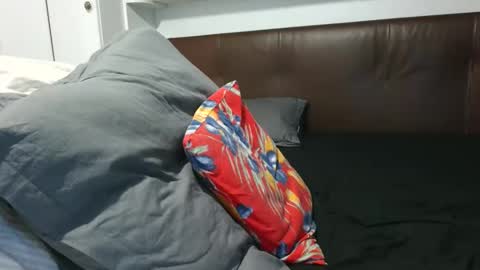 stevenpit online show from April 2026 03:42:01 AM