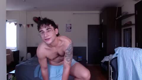 Alex   online show from June 2026 03:33:02 AM