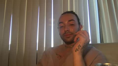 Snapshot of stevey_94 chatting on October 2025 10:07:02 PM gay tease online show from October 2025 10:07:02 PM