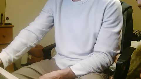 Snapshot of stevo69697 chatting on December 2024 03:29:01 AM Chillguy online show from December 2024 03:29:01 AM