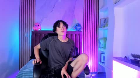 Sthepano  online show from April 2026 03:22:01 AM