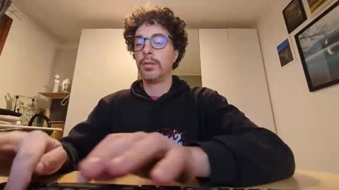 Snapshot of sti270452 chatting on November 2025 08:44:01 PM Jenk online show from November 2025 08:44:01 PM