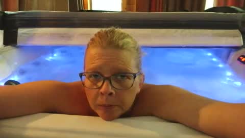 Stickywethoney online show from May 2026 12:01:01 PM
