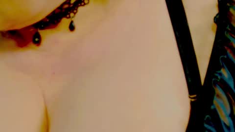 StiphlerMomy online show from November 2025 03:33:01 PM