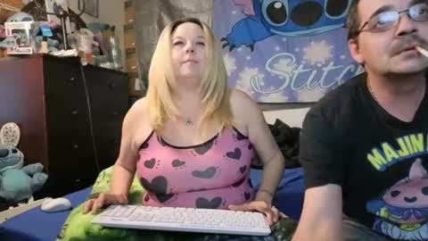 Tasha and Drew online show from November 2025 09:53:01 AM