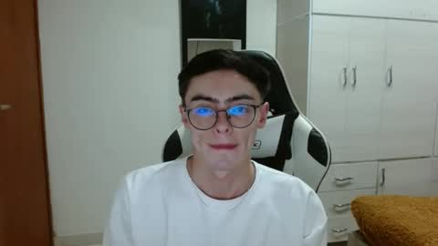 Snapshot of stiv_grant chatting on January 2025 06:49:01 AM stiv_grant online show from January 2025 06:49:01 AM