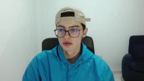 Snapshot of stiv_grant chatting on February 2026 01:33:02 PM stiv_grant online show from February 2026 01:33:02 PM