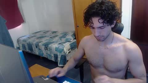 Snapshot of stivencore chatting on March 2026 12:42:01 PM Stiven online show from March 2026 12:42:01 PM