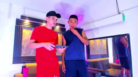 friends online show from November 2025 04:23:01 AM