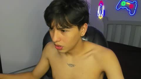 Stiwen online show from October 2025 03:18:01 PM