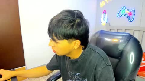 Stiwen online show from October 2025 03:14:01 PM