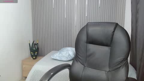 Stiwen online show from March 2026 12:08:01 PM