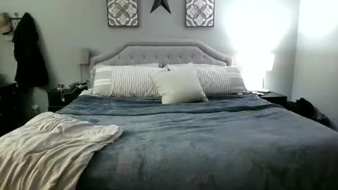 thesetwo22 online show from November 2025 09:34:02 AM