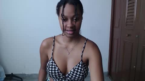 Snapshot of stormihills chatting on February 2026 05:32:01 PM Sweety Stormi online show from February 2026 05:32:01 PM