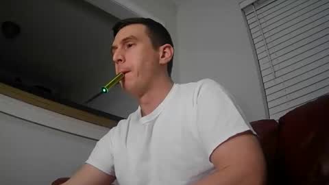 Snapshot of str8stuntcox chatting on February 2026 03:32:01 AM Str8StuntCox online show from February 2026 03:32:01 AM