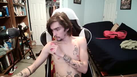 Snapshot of str8whiteboy21 chatting on December 2024 06:06:02 PM str8whiteboy21 online show from December 2024 06:06:02 PM