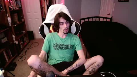 Snapshot of str8whiteboy21 chatting on December 2024 05:39:01 AM str8whiteboy21 online show from December 2024 05:39:01 AM