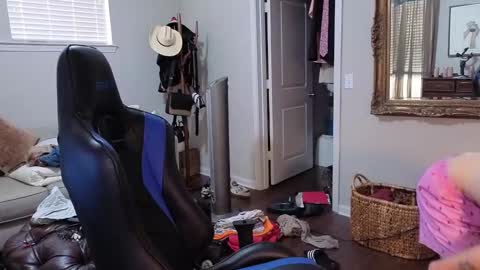 Snapshot of str8whiteboy21 chatting on September 2025 04:29:01 PM str8whiteboy21 online show from September 2025 04:29:01 PM