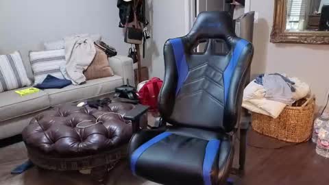 Snapshot of str8whiteboy21 chatting on September 2025 08:32:02 PM str8whiteboy21 online show from September 2025 08:32:02 PM