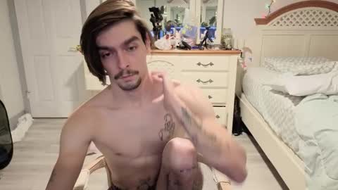 Snapshot of str8whiteboy21 chatting on December 2025 07:34:01 AM str8whiteboy21 online show from December 2025 07:34:01 AM
