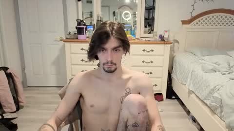 Snapshot of str8whiteboy21 chatting on February 2026 02:43:02 PM str8whiteboy21 online show from February 2026 02:43:02 PM